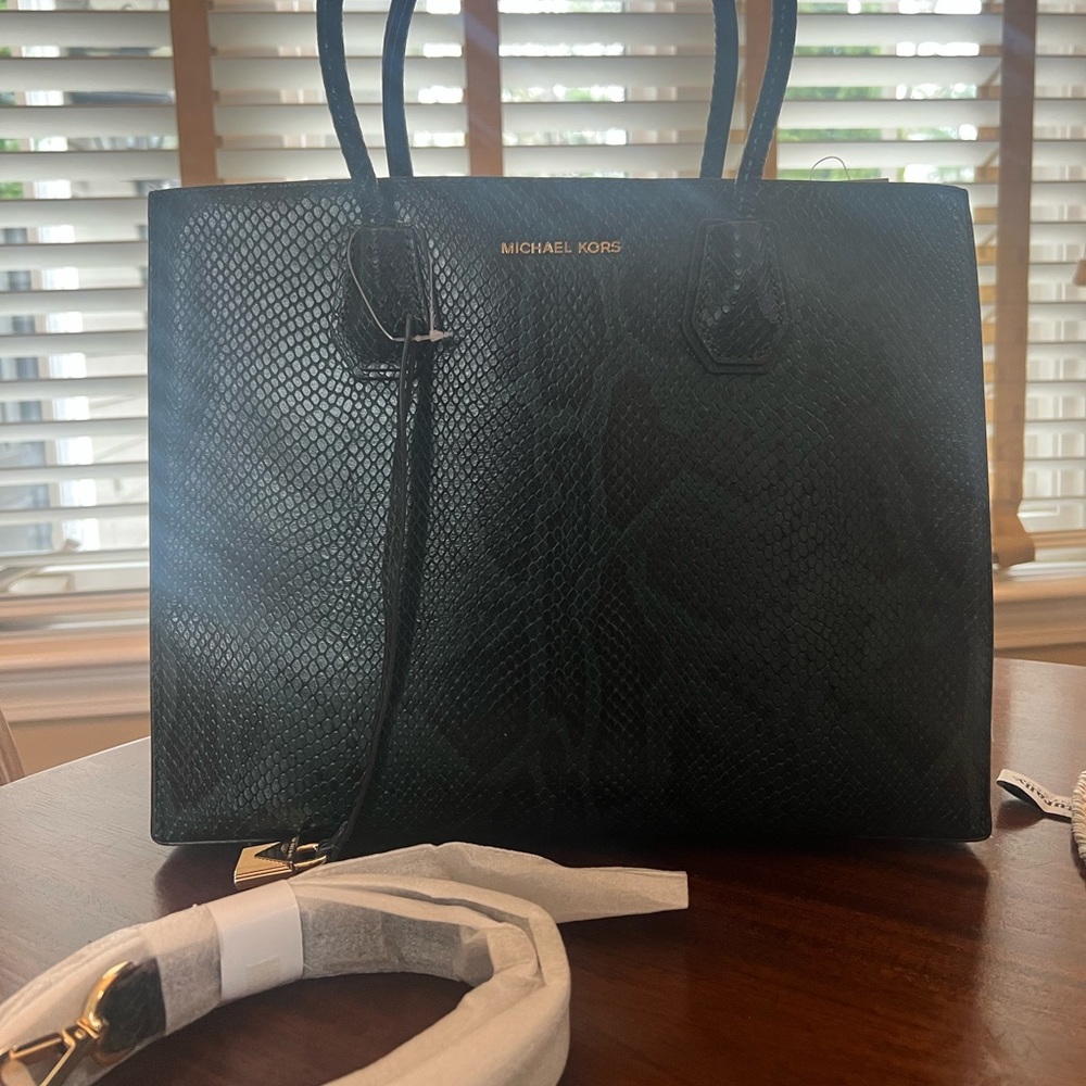 Beautiful Michael Kors Handbag